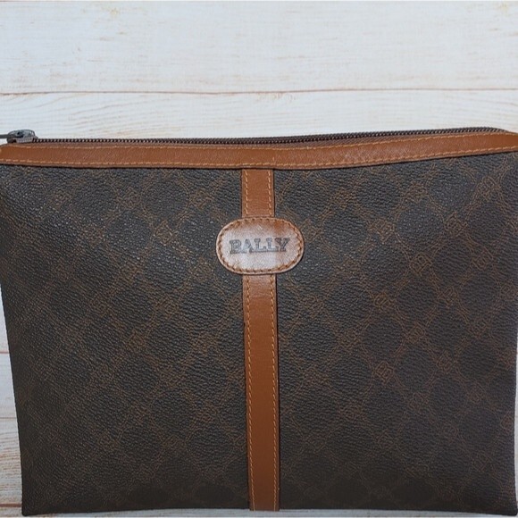 Bally Travel/Cosmetic/Toiletry Bag - Picture 2 of 16